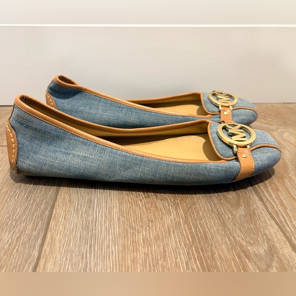 Michael Kors Fulton Denim Blue and Tan Women's Flats 9.5 - Picture 6 of 8